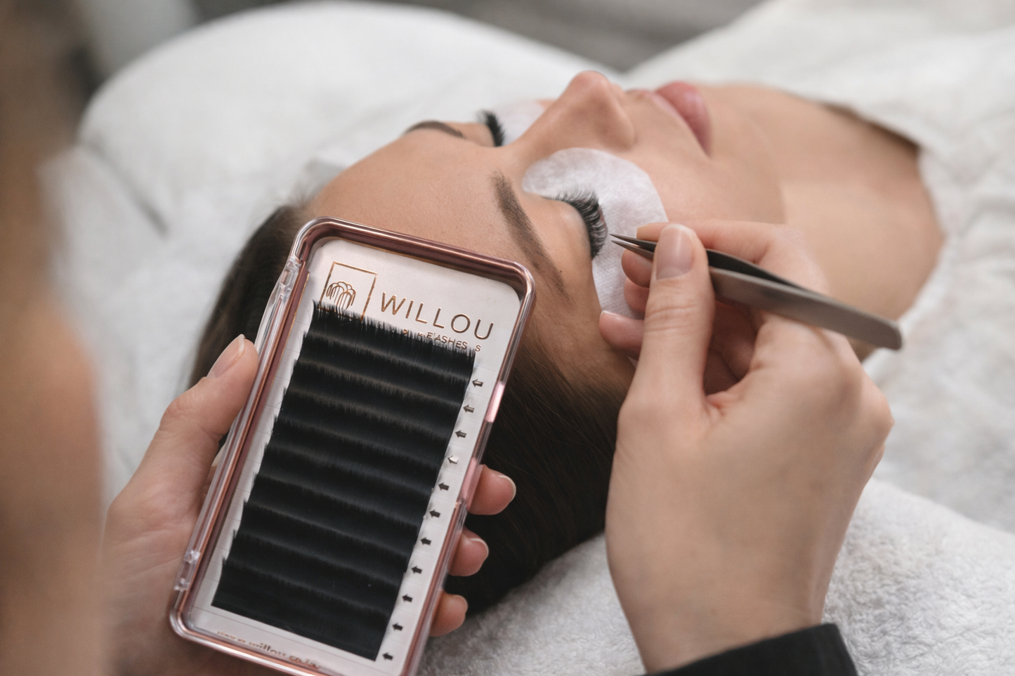 Individual Eyelash Extensions – Classic & Volume Lashes (B & C Curl, 0.07 / 0.15) | Lightweight Korean PBT Fiber